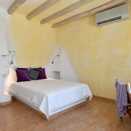Paros Sleeps 12 Pool Air Con Villa
