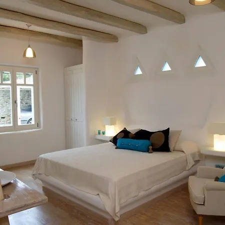 Villa Paros Sleeps 12 Pool Air Con