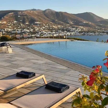 Villa Paros Sleeps 12 Pool Air Con Parikia (Paros)